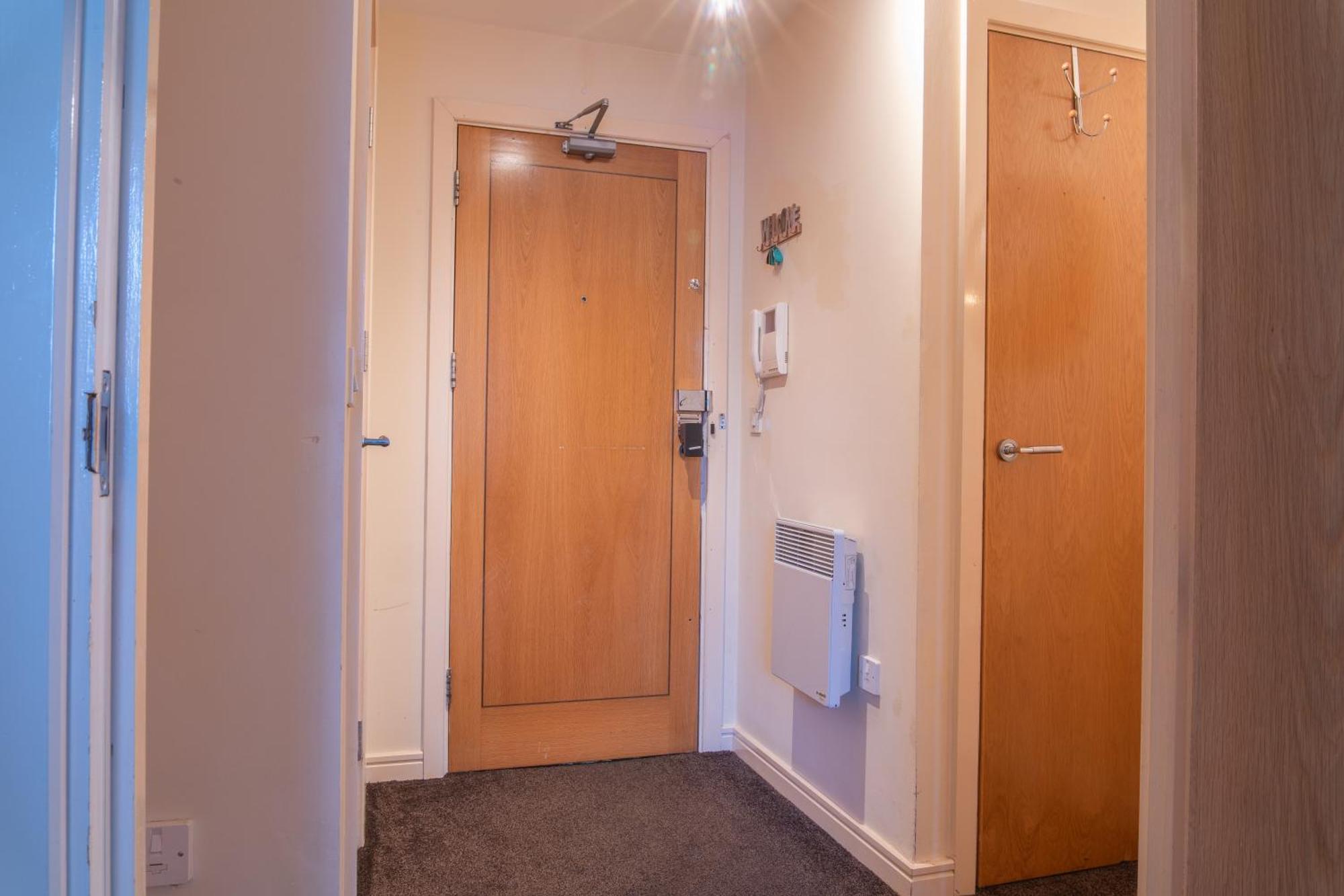 Stay In Our Stylish Flat! & Secure Building & Sleeps Up To 4 Birmingham Exteriér fotografie